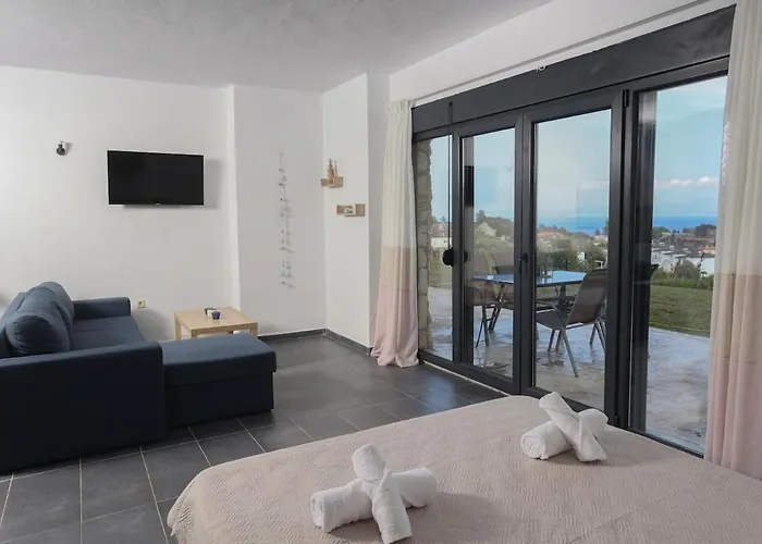 Hilltop 8 Apartment