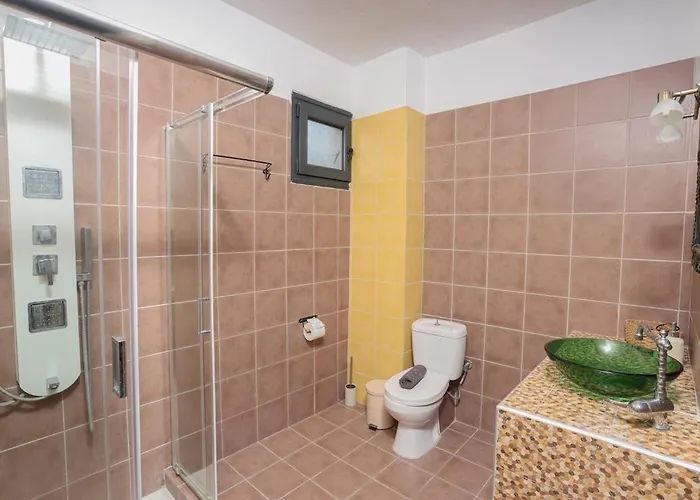 Hilltop 8 Apartment *